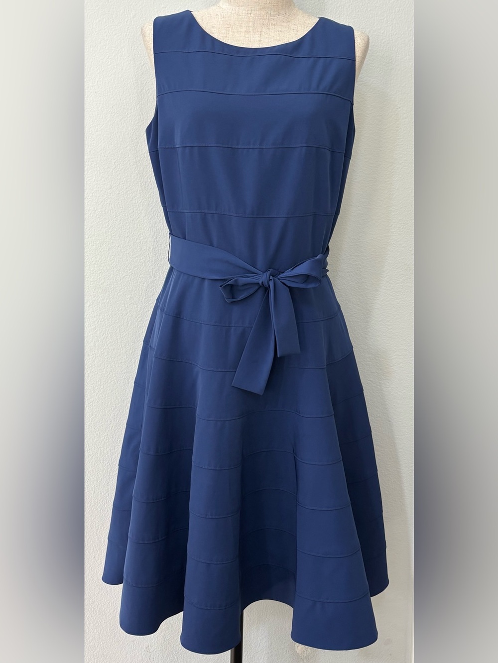 Calvin Klein medium navy blue sleeveless fit and flare tiered dress - Size 8